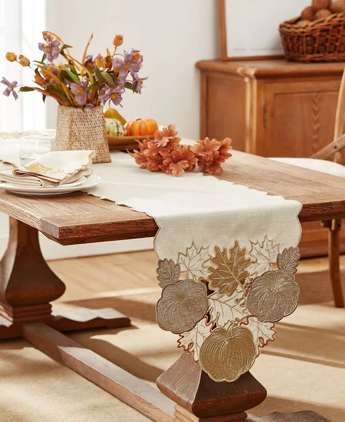15 Amazing Thanksgiving Décor Ideas For a Festive HomeInterior Design