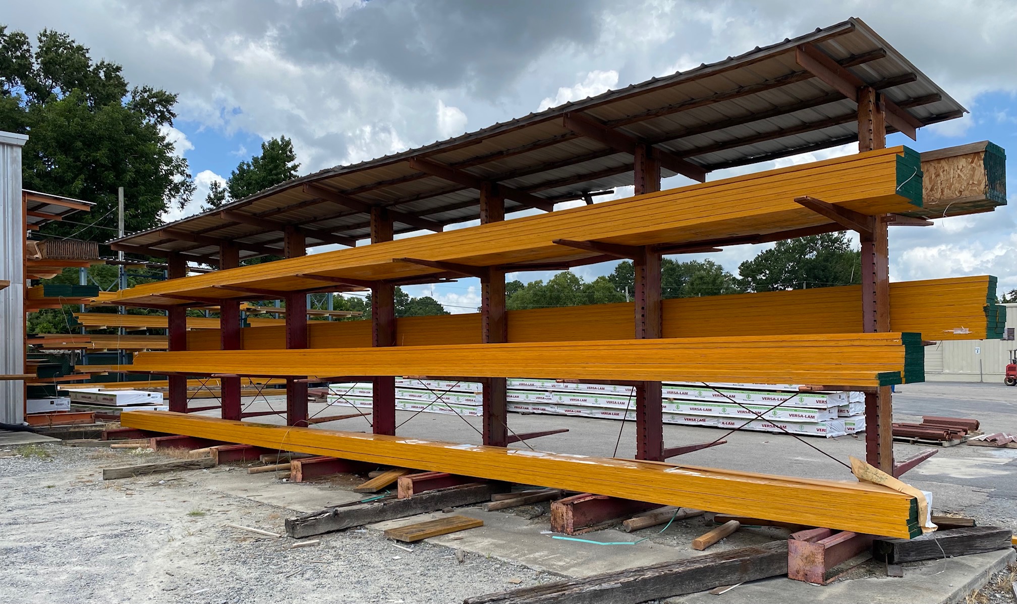 LUMBER & BUILDING Home Builders Supply