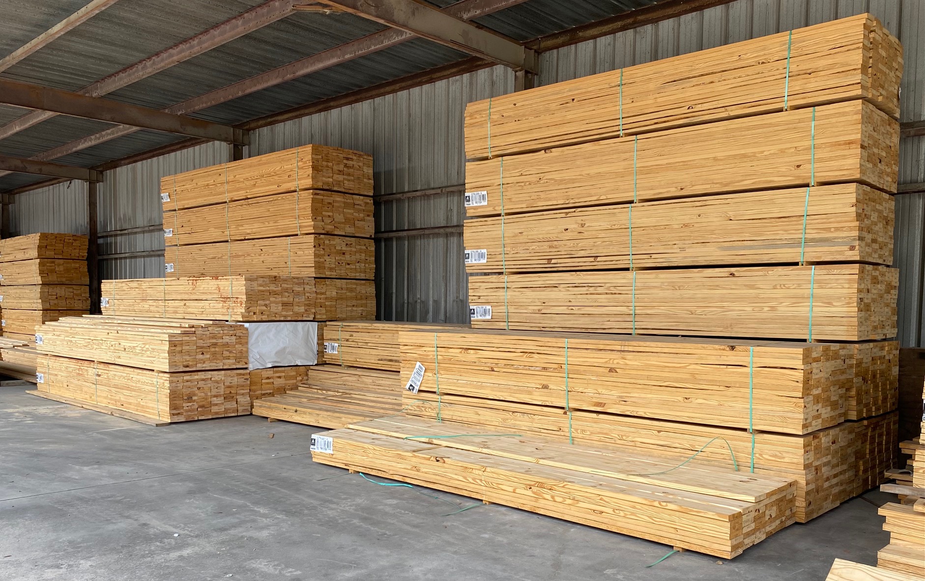 LUMBER & BUILDING Home Builders Supply