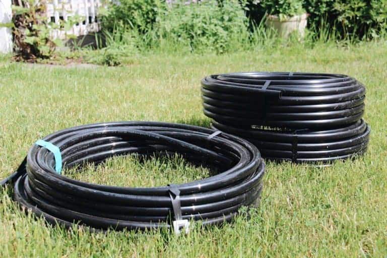 DIY drip irrigation systems for efficient watering and happy plants 💧🌱