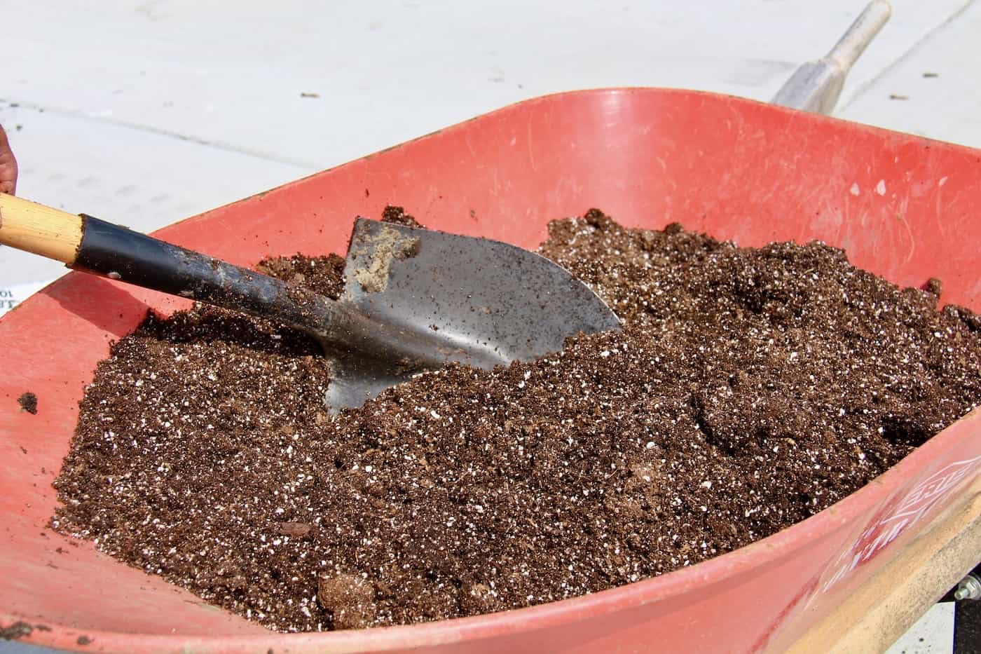 101+ gardening tools lists 🌿 🛠️ Equip yourself for a fruitful gardening