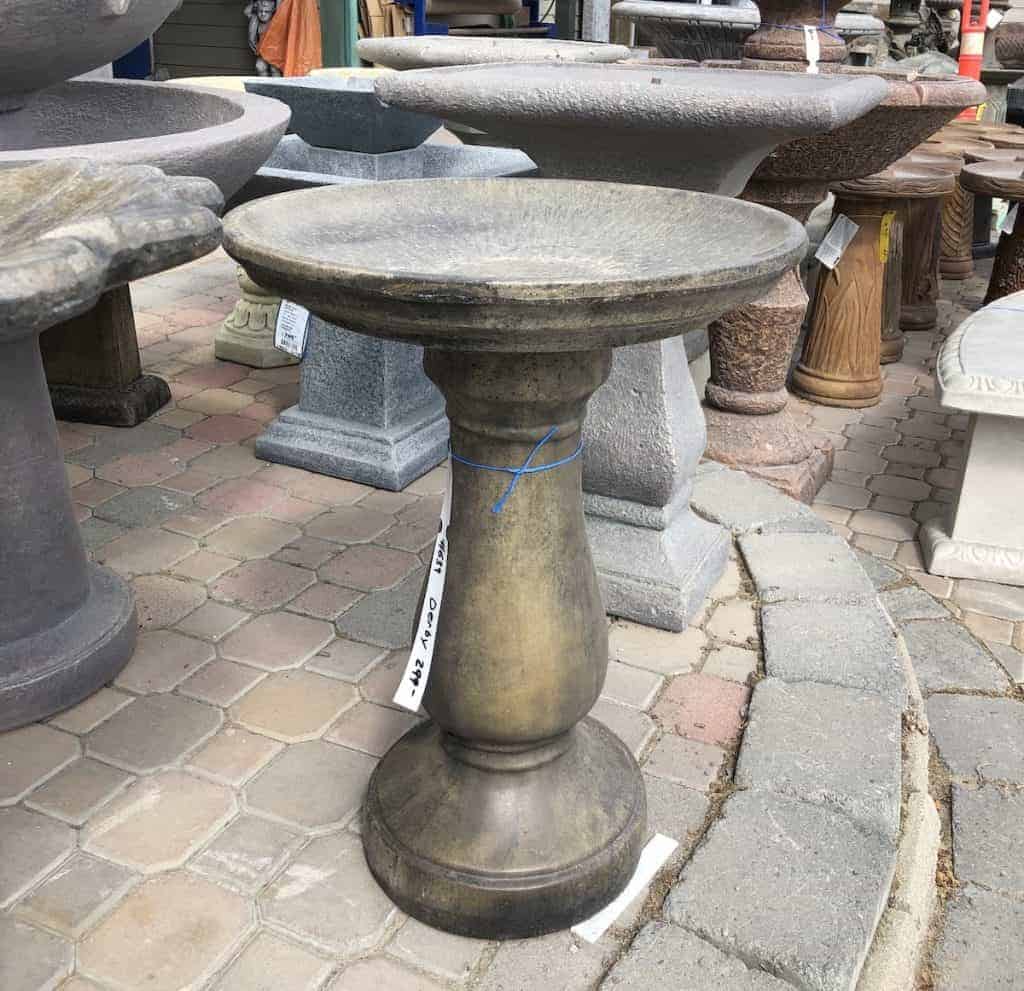 Concrete bird baths 🐦 🌿 Create a harmonious backyard sanctuary
