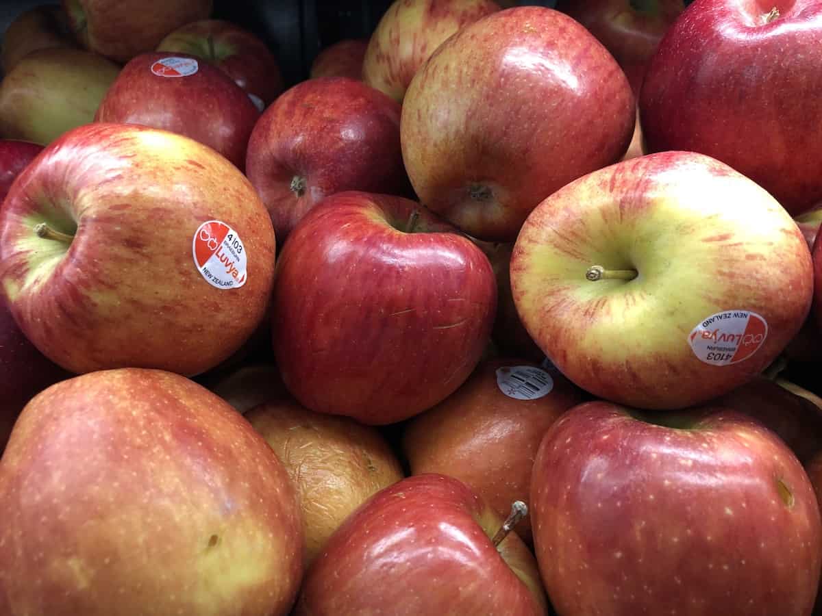 Braeburn Apples A Crisp, Sharp, Apple Perfect For Eating Fresh Or In