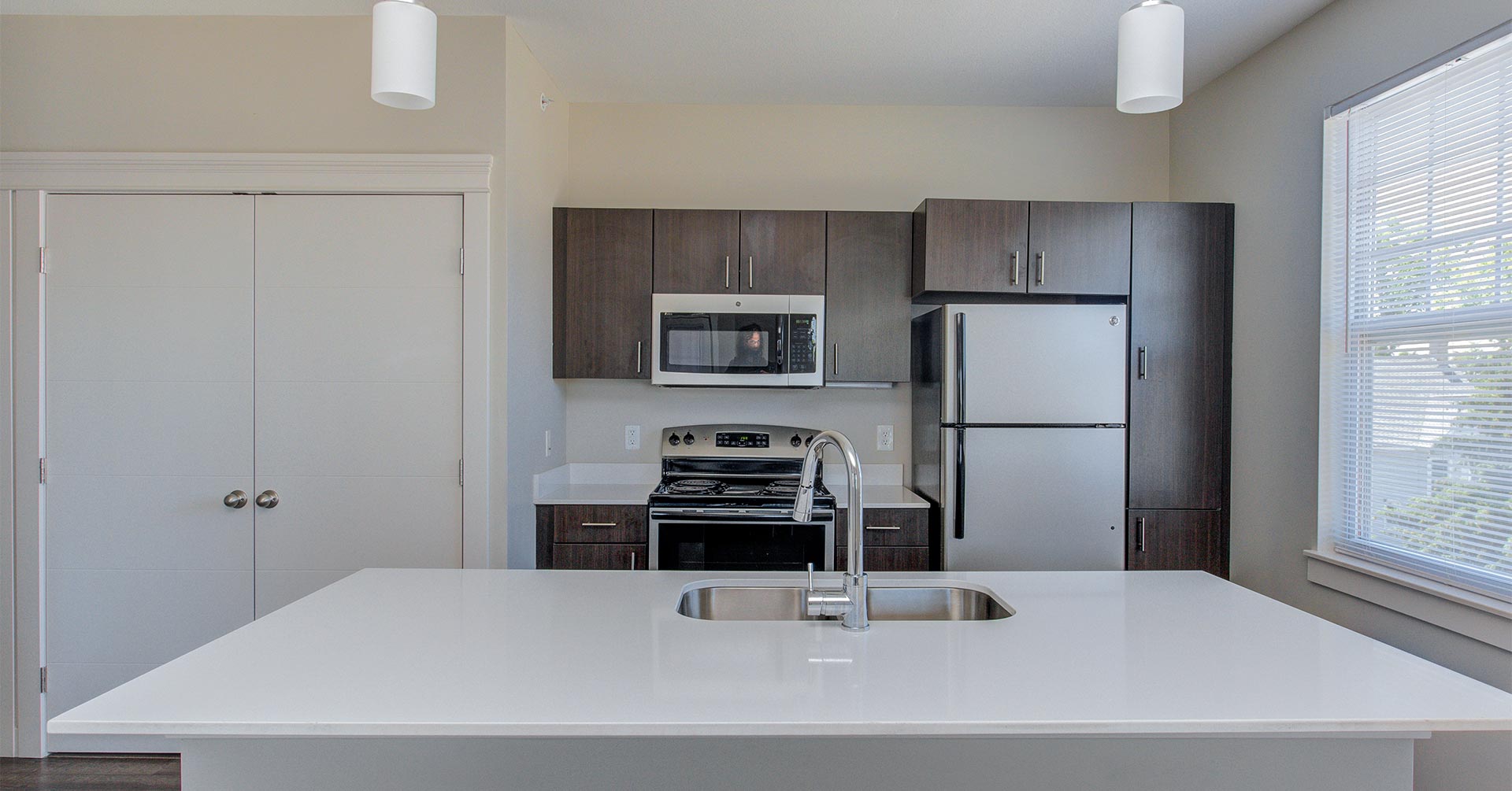 Apartment Photo Gallery City Flats on Walnut