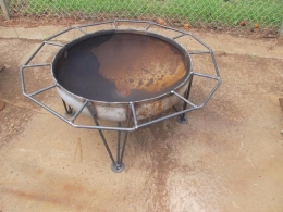 Homemade Fire Pit (260 x 195 Pixel)
