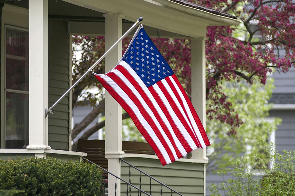 Where to Hang Flag on Front of House? Homenish