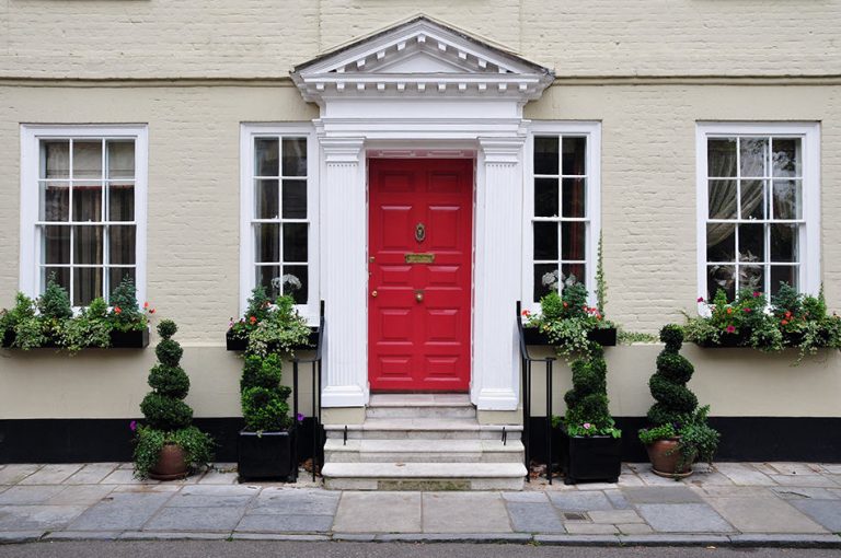 11 Stunning Front Door Colors for a White House Homenish