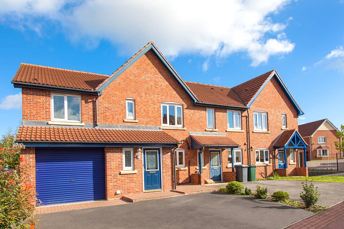 9 Garage Door Colors For a Red Brick House Homenish