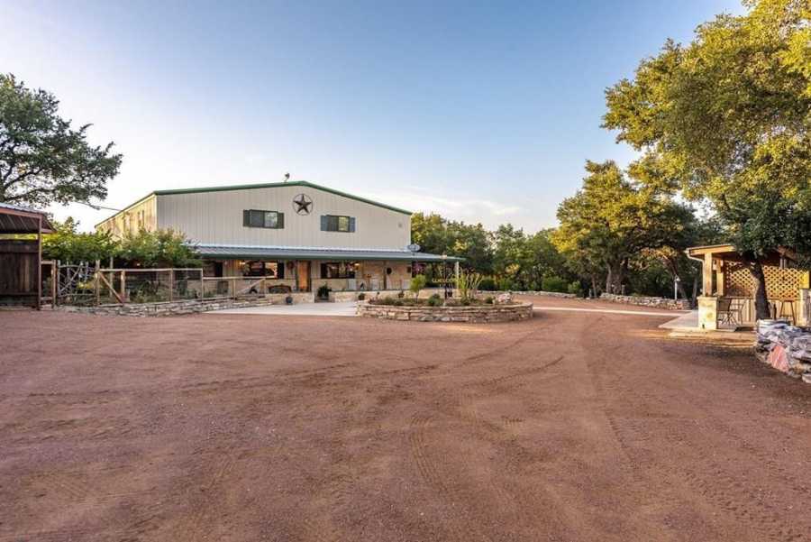 50 x 80 Two Storey Barndominium w/ 2000 Sq. Ft. Garden (28 HQ Pictures