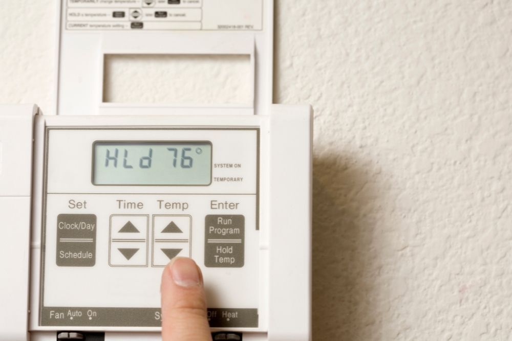 how to set carrier thermostat