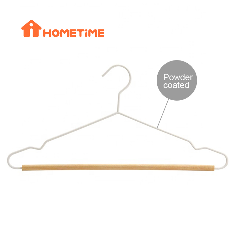 News The bestselling Metal clothes hanger you can’t miss