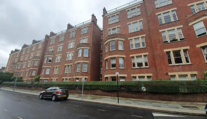 Kingsway Square, SW11 HomeViews