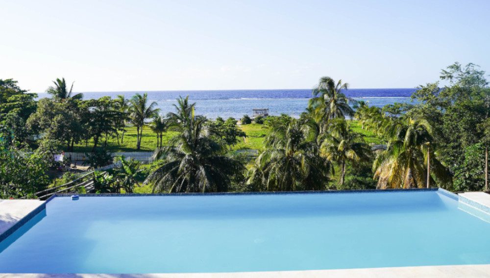 Pirate's Den, el hotel rodeado de naturaleza en la isla de Roatán