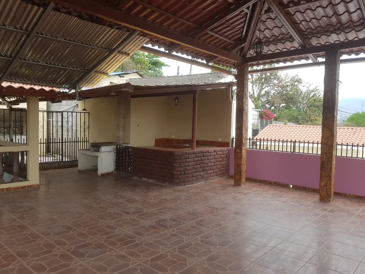 11 Rooms Hotel in the center of Copan • Honduras Real Estate