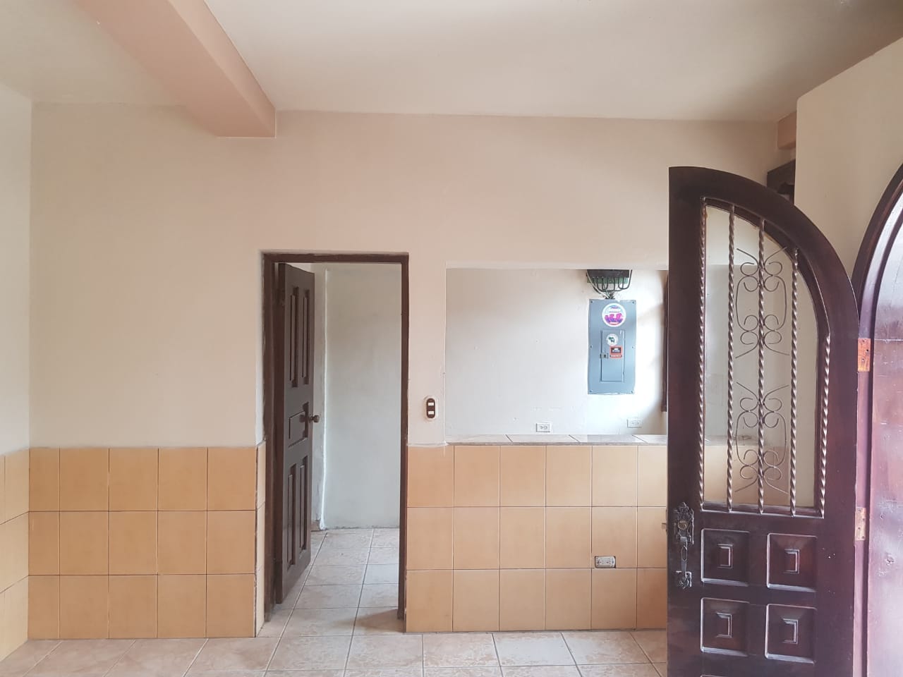 11 Rooms Hotel in the center of Copan • Honduras Real Estate