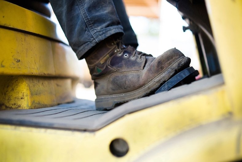 Overview of Work Boot Safety Ratings and Symbols HoodMWR