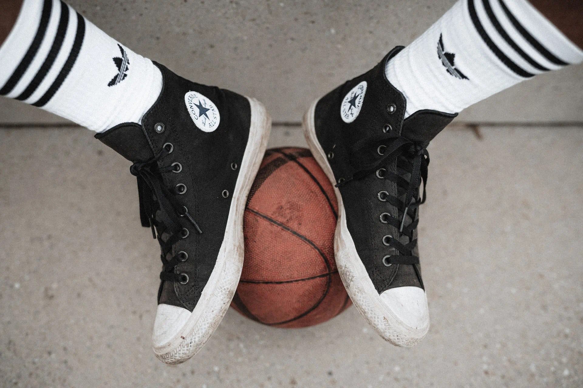 Low Top vs. High Top Basketball Shoes Which is Right for You? Hoops