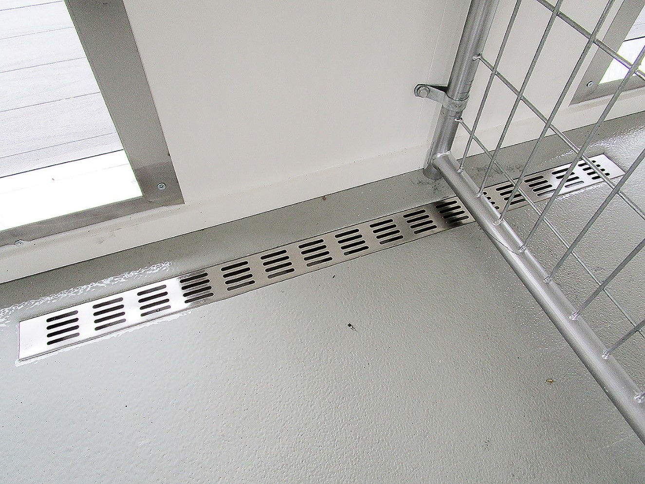 Professional Dog Kennel Flooring Dog House Floors