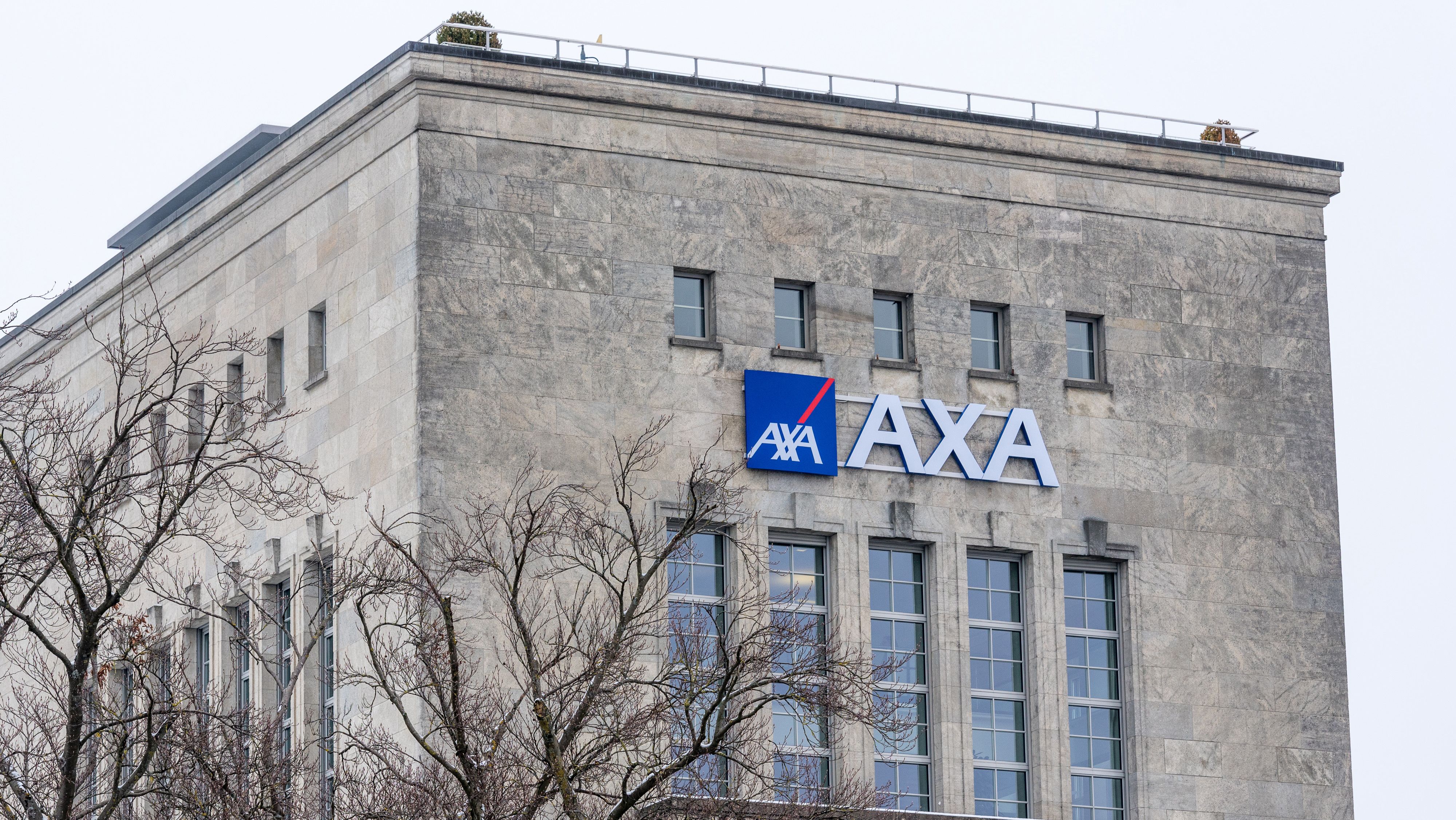 Reiseversicherung Hier online sofort Ihre Prämie berechnen AXA