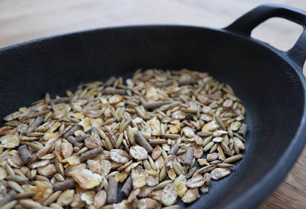 Common Types Of Feed What You Should Feed Your Horse & How Much