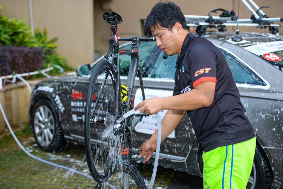 How to Clean a Bike Chain | hotebike