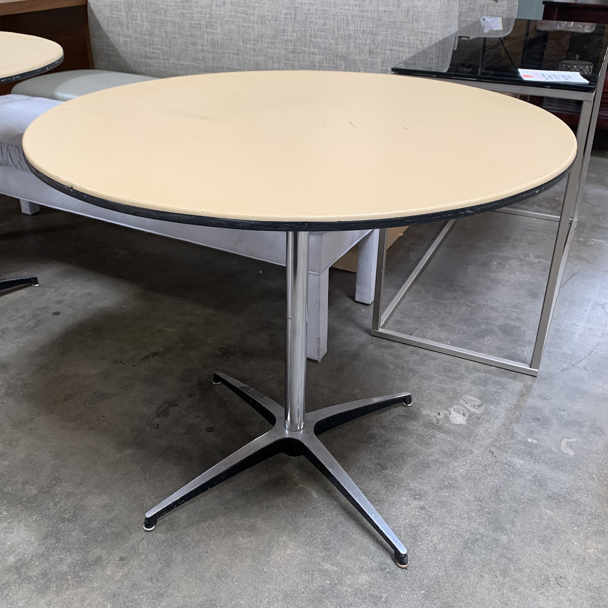 Hotel Surplus 36" Round Restaurant Tables