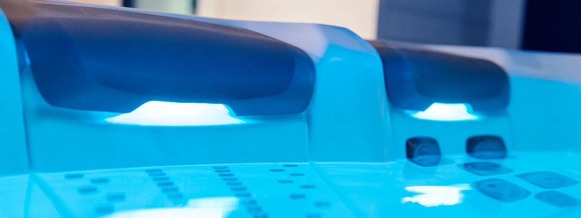 Oasis Hot Tub & Sauna Bullfrog Model A7