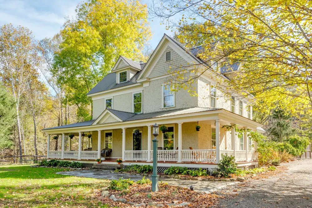 Spring Creek Farmhouse Hot Springs NC Travel & Visitor Information