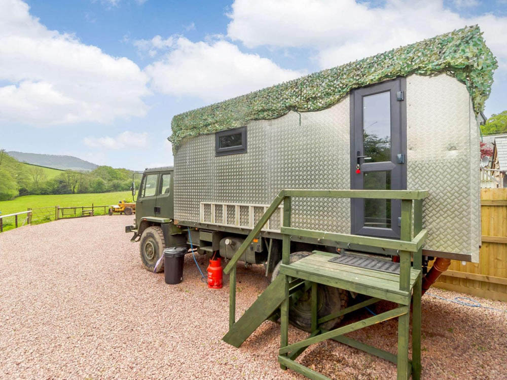 Brecon Beacons Glamping Pods & Shepherd's Huts With Hot Tubs