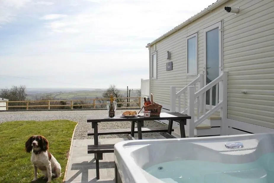 Plymouth Holiday Cottages & Lodges With Hot Tubs
