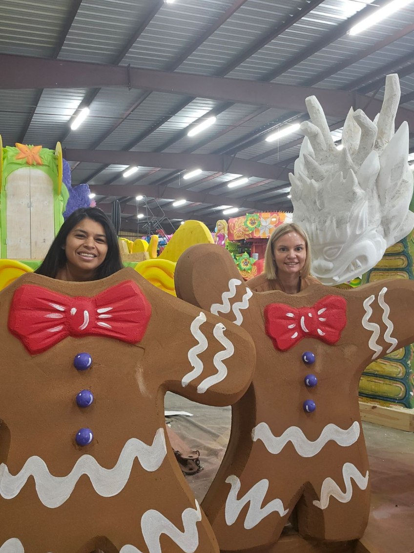 Leadership Terrebonne group returns Christmas decorations to Downtown