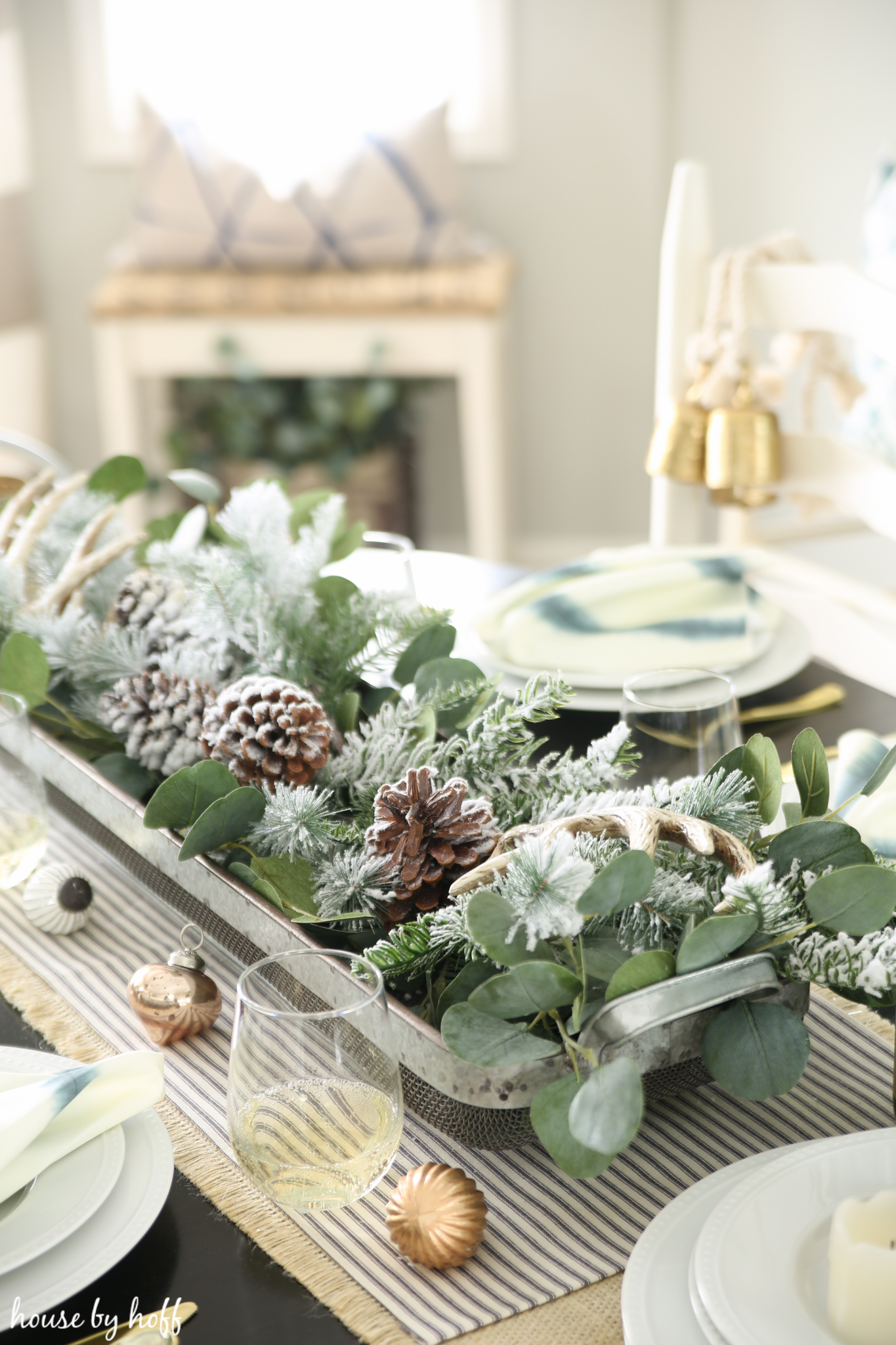 Winter Wonderland Tablescape House by Hoff