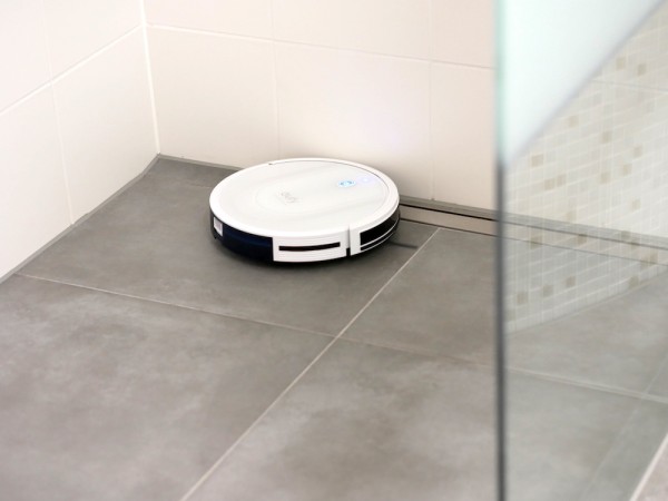 Eufy RoboVac G10 Hybrid Günstiger Saugroboter mit Wischfunktion im