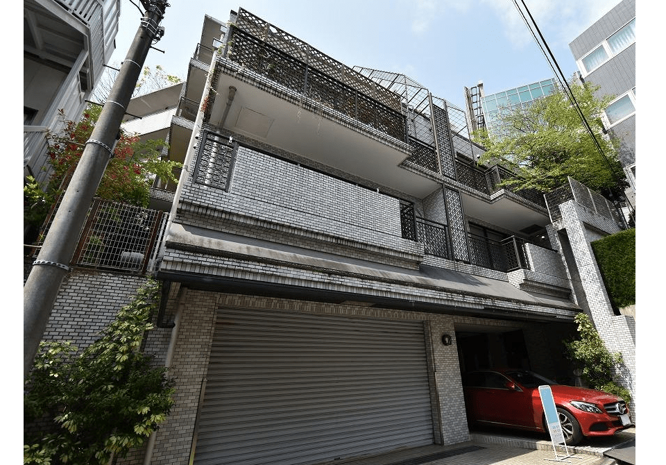 AZABU HILL SIDE TERRACE Luxury Apartment in Minato HouseRep Tokyo