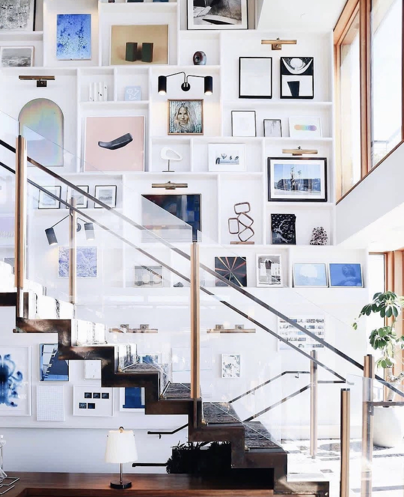 43+ Staircase Gallery Wall Ideas That Are Picture Perfect in 2024