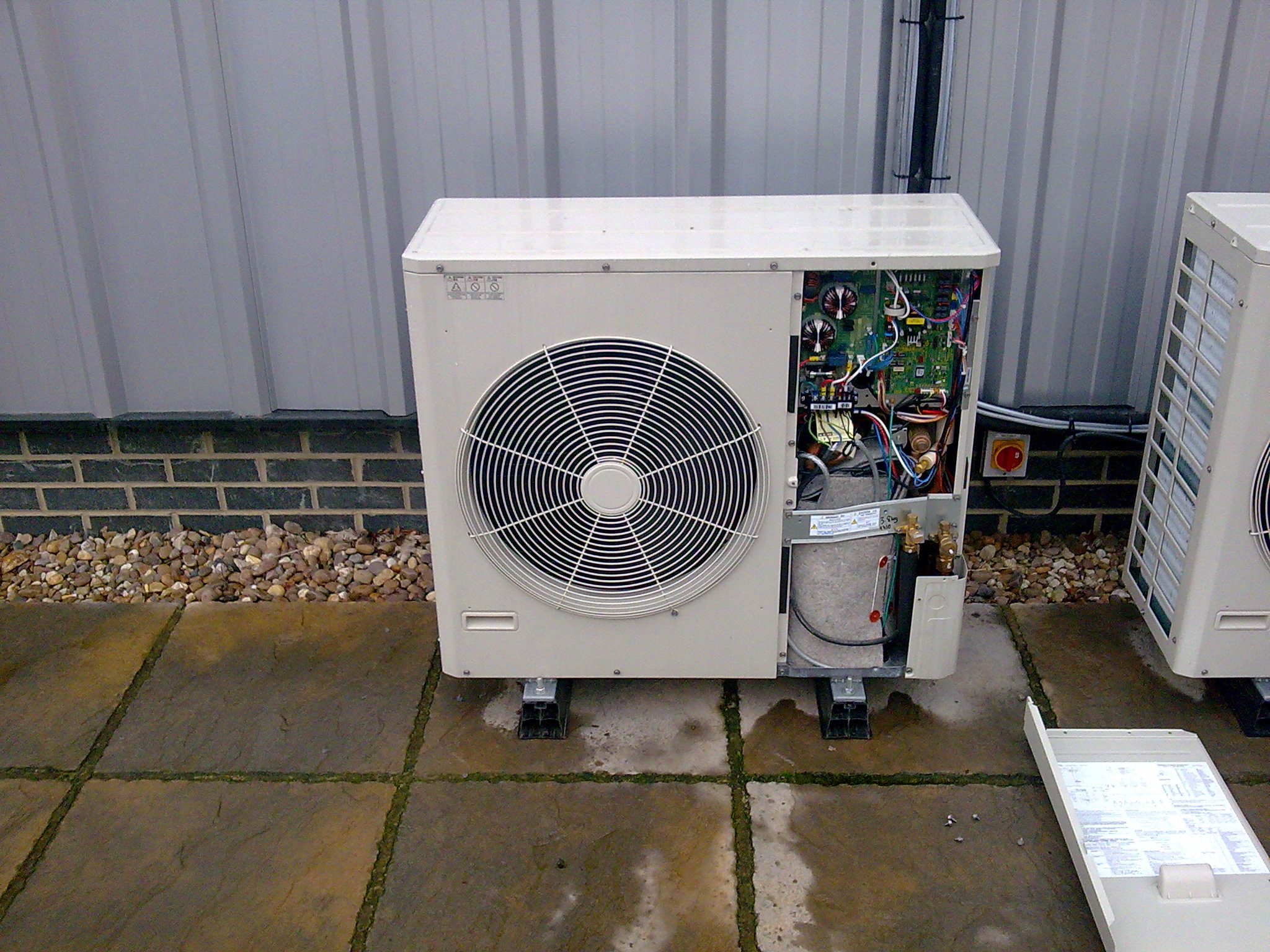 Air conditioning in Leeds Wakefield York Huddersfield Bradford Hull and