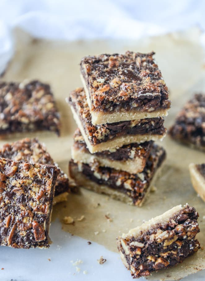 Chocolate Pecan Pie Bars : Salted Chocolate Pecan Pie Bars