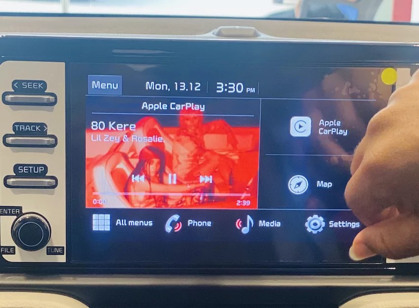 How to Change CarPlay Wallpapers iOS 18/17.6.1