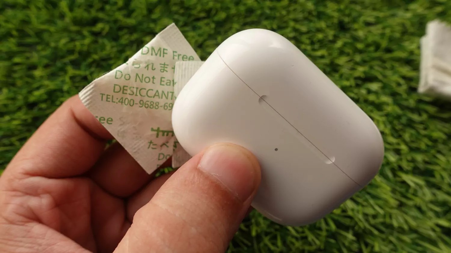 Dropped your AirPods in water? 8 Ways to fix water damage