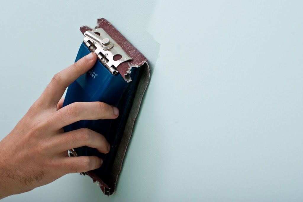What's the Best Type of Sandpaper for Walls?