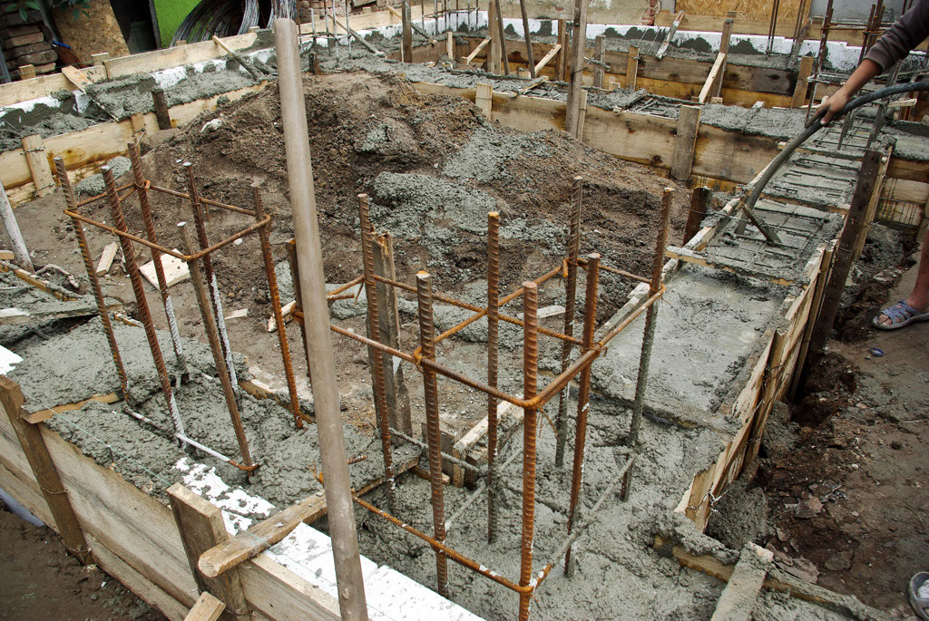 How to pour a foundation HowToSpecialist How to Build