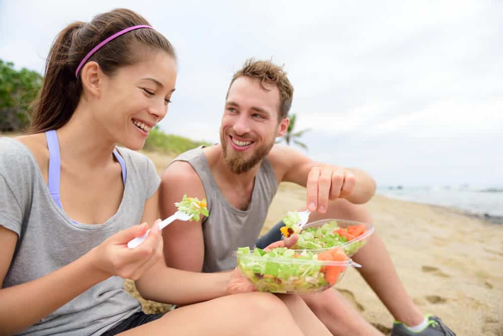 The Travelers Lifestyle And Their Healthy Travel Foods & Temptations.