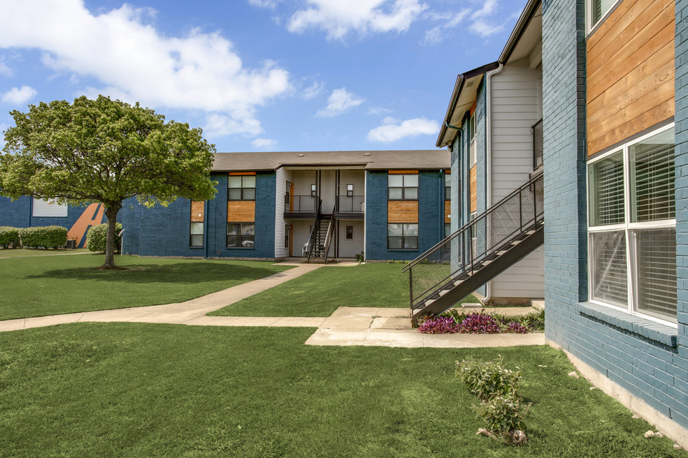 HRO Hanger Apartments