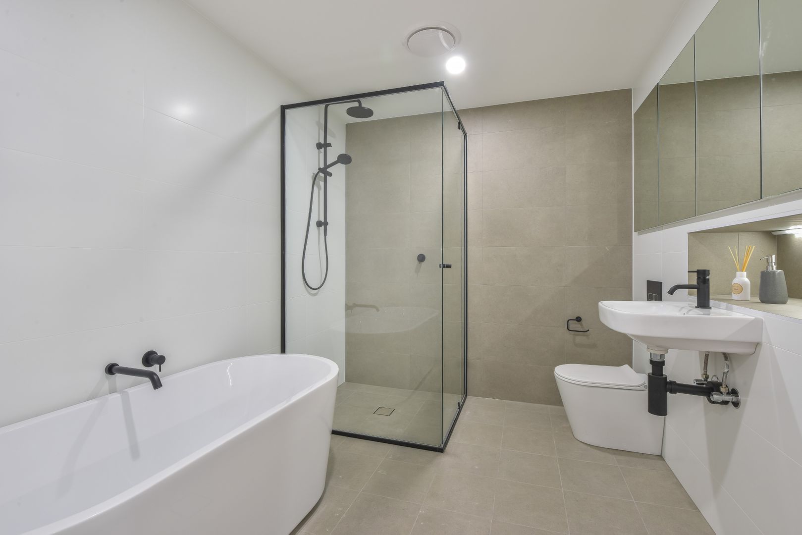 BATHROOM AND SHOWER GLAZING