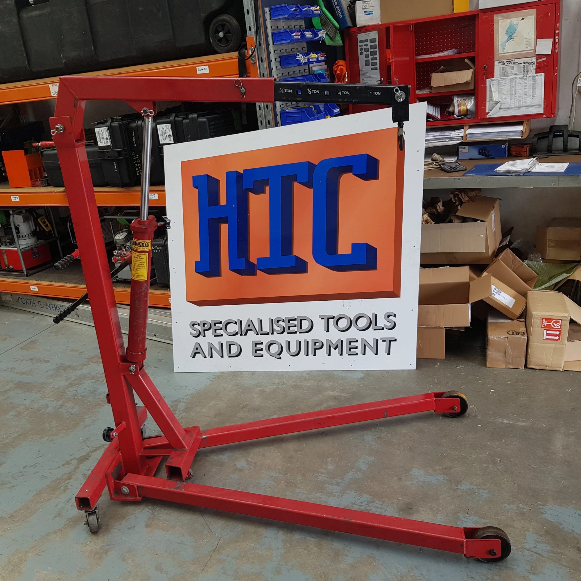 1 Ton Engine Crane For Hire HTC