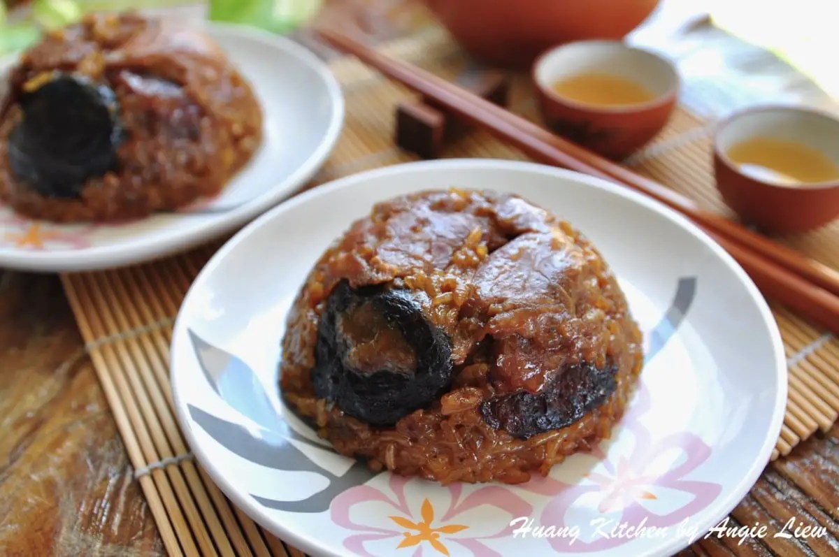 Steamed Glutinous Rice With Chicken (Loh Mai Kai) 糯米鸡 Huang Kitchen
