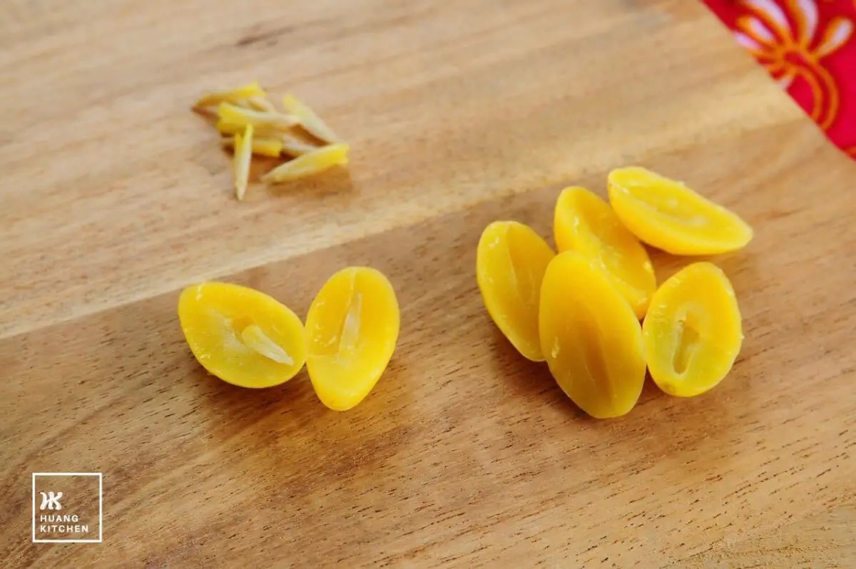 How To Prepare Gingko Nuts Easy Method 银杏白果去皮去芯 Huang Kitchen