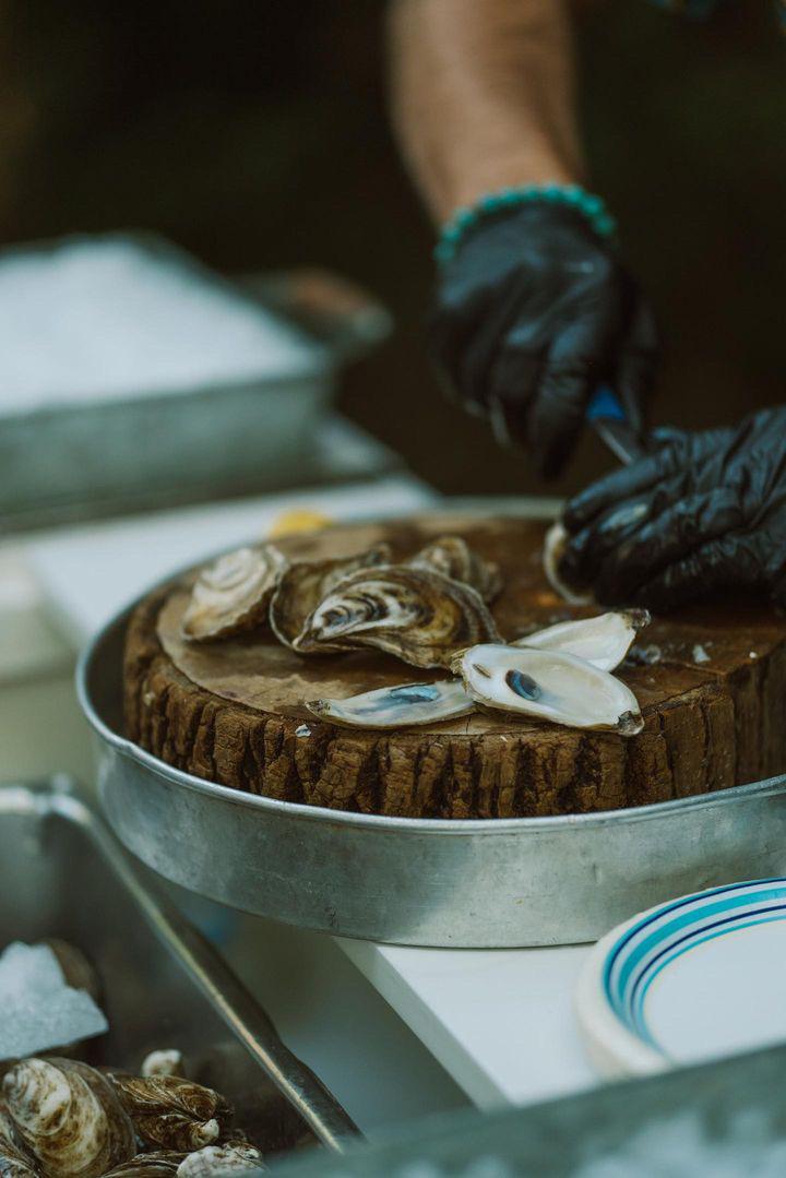 Traiteur fruits de mer Montréal Huîtres en mouvement