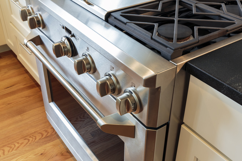 How to Troubleshoot an Oven Light Blinking on a Thermador Gas Range