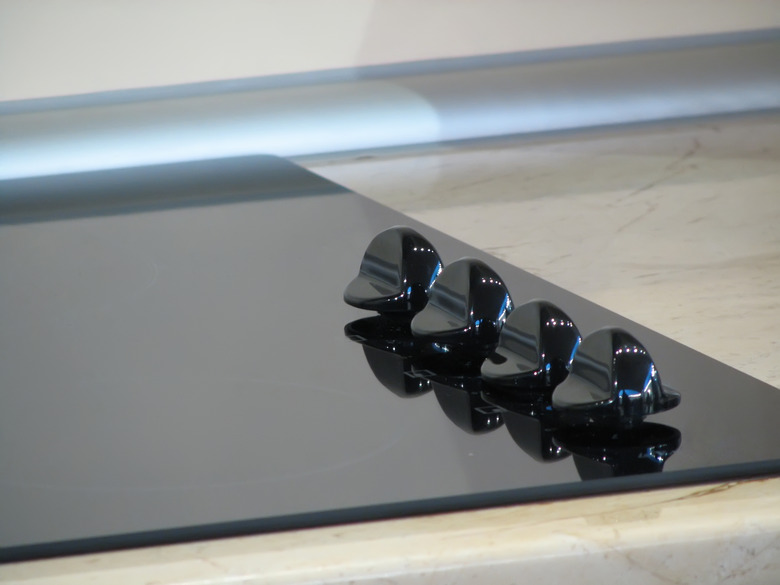 Things to Avoid With a GlassTop Stove Hunker